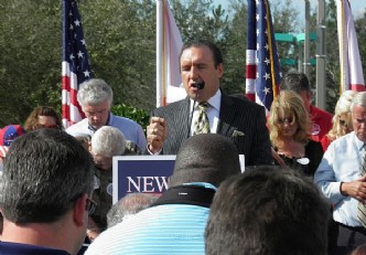 Dr. Rodney Howard-Browne prays over America at a political rally