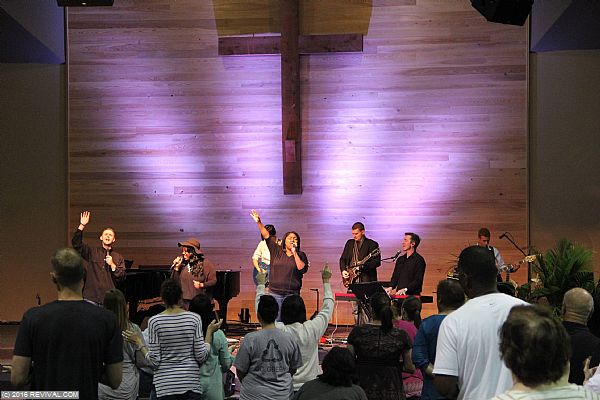 worshipday319.jpg (Large)