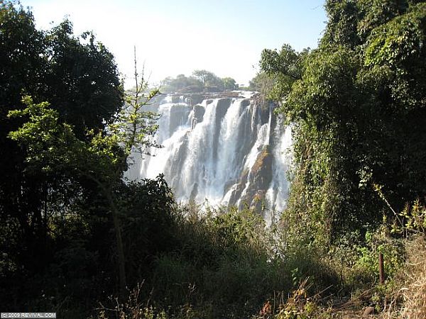 Zambia - 3 Eastern Cataract of Victoria falls.jpg (Large)