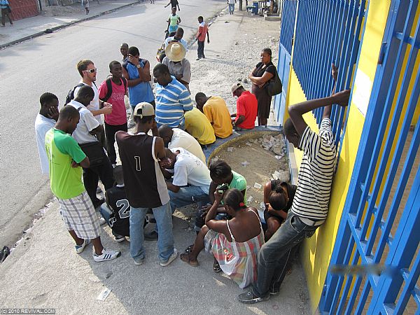 Haiti25.2.10am_11.JPG (Large)