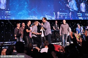 Planetshakers - 31.jpg (Medium)