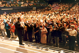 Rodney Howard-Browne giving an altar call in Melbourne Australia